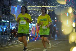 BIB: 90094, 50003
                            <button type="button" onclick="openModal(21750763)" class="btn btn-primary btn-sm float-right btn-popup" data-toggle="modal" data-target=".modal-high-quality">
                        <i class="fas fa-shopping-cart"></i> Add to Cart
                    </button>
                                            <button type="button" onclick="isThisMe(21750763, true)" class="btn btn-success btn-sm float-right btn-popup btn-isme hidden" data-toggle="tooltip" data-placement="bottom" title="นี่คือรูปของคุณใช่ไหม คลิกที่นี่เพื่อเอาเข้าอัลบั้ม">
                        <i class="fas fa-plus"></i> Add to album
                    </button>
                    <button type="button" onclick="isThisMe(21750763, false)" class="btn btn-warning btn-sm float-right btn-popup btn-isnotme hidden">
                        <i class="fas fa-ban"></i> Remove from album
                    </button>